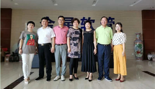 中國五礦商會領(lǐng)導蒞臨我司，對我司金屬淋浴管質(zhì)量予以肯定